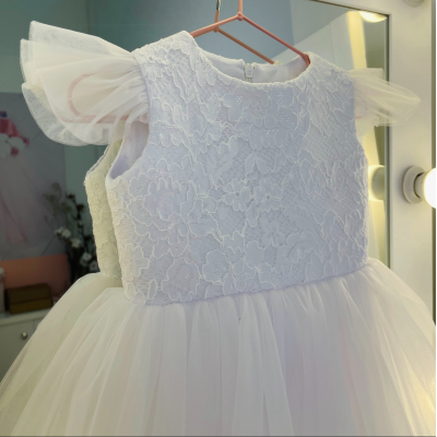 Сукня мережевна з крилом, біла